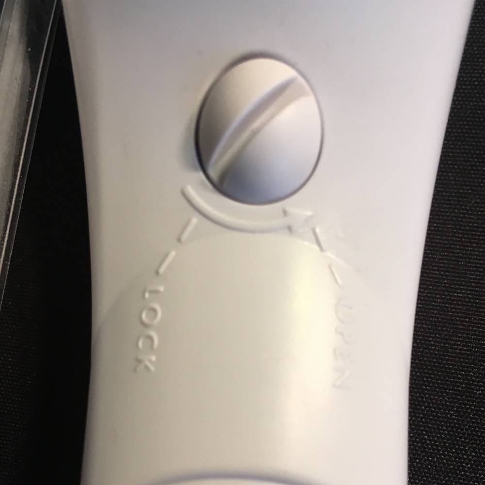 NIB BeautiControl Microderm Abrasion Buffer Tool - Picture 7 of 7